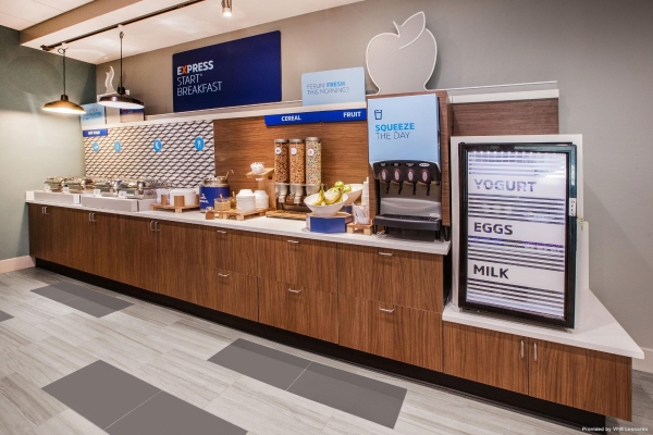 Holiday Inn Express & Suites QUEENSBURY - LAKE GEORGE AREA (Queensbury)